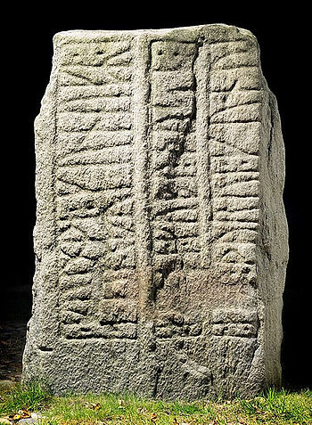 Textseite des kleinen Runensteins